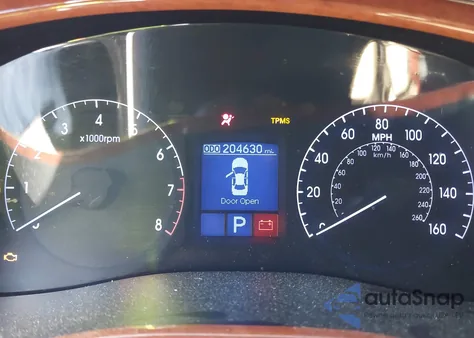 2013 Hyundai Genesis 3.8 z USA, uszkodzony, nr VIN KMHGC4DD0DU225975